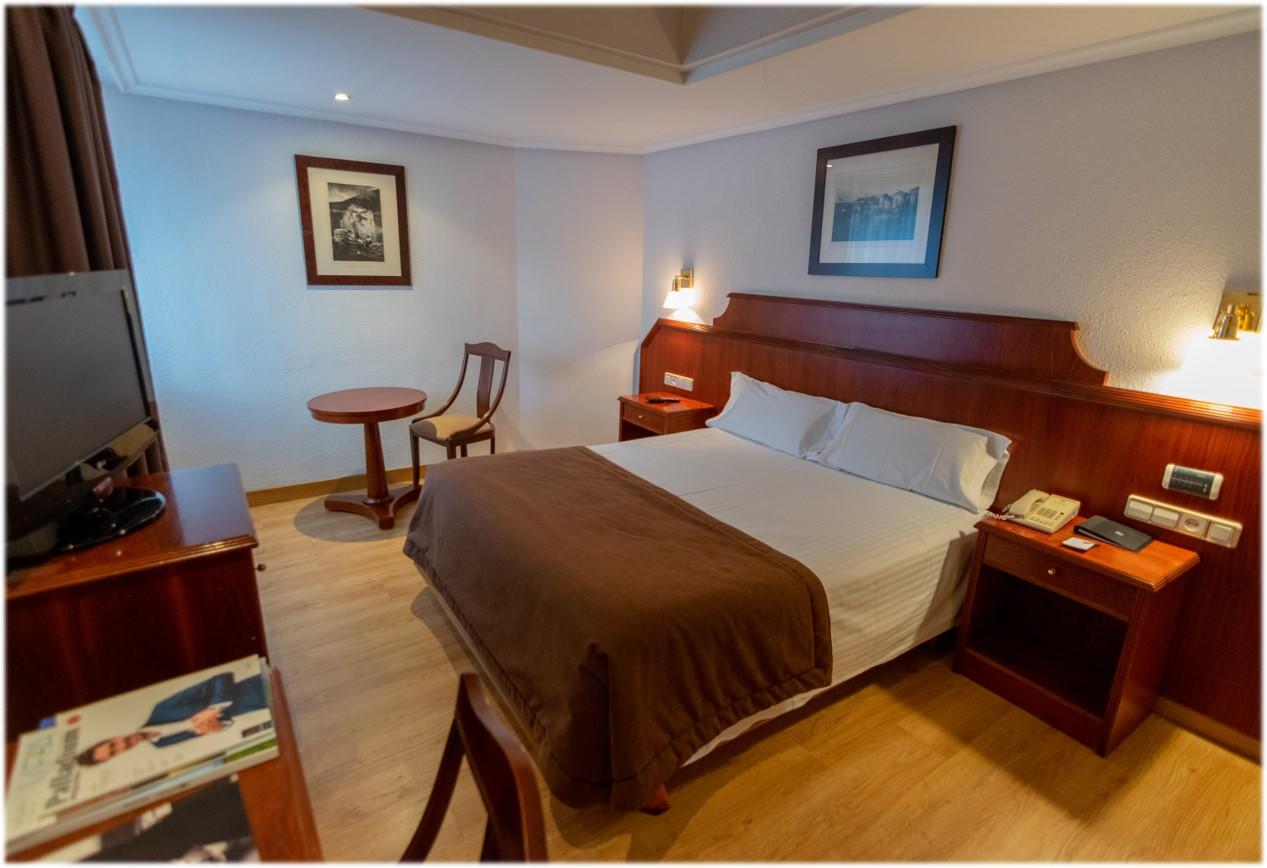 Hotel Zentral Ramiro I Oviedo Exterior photo