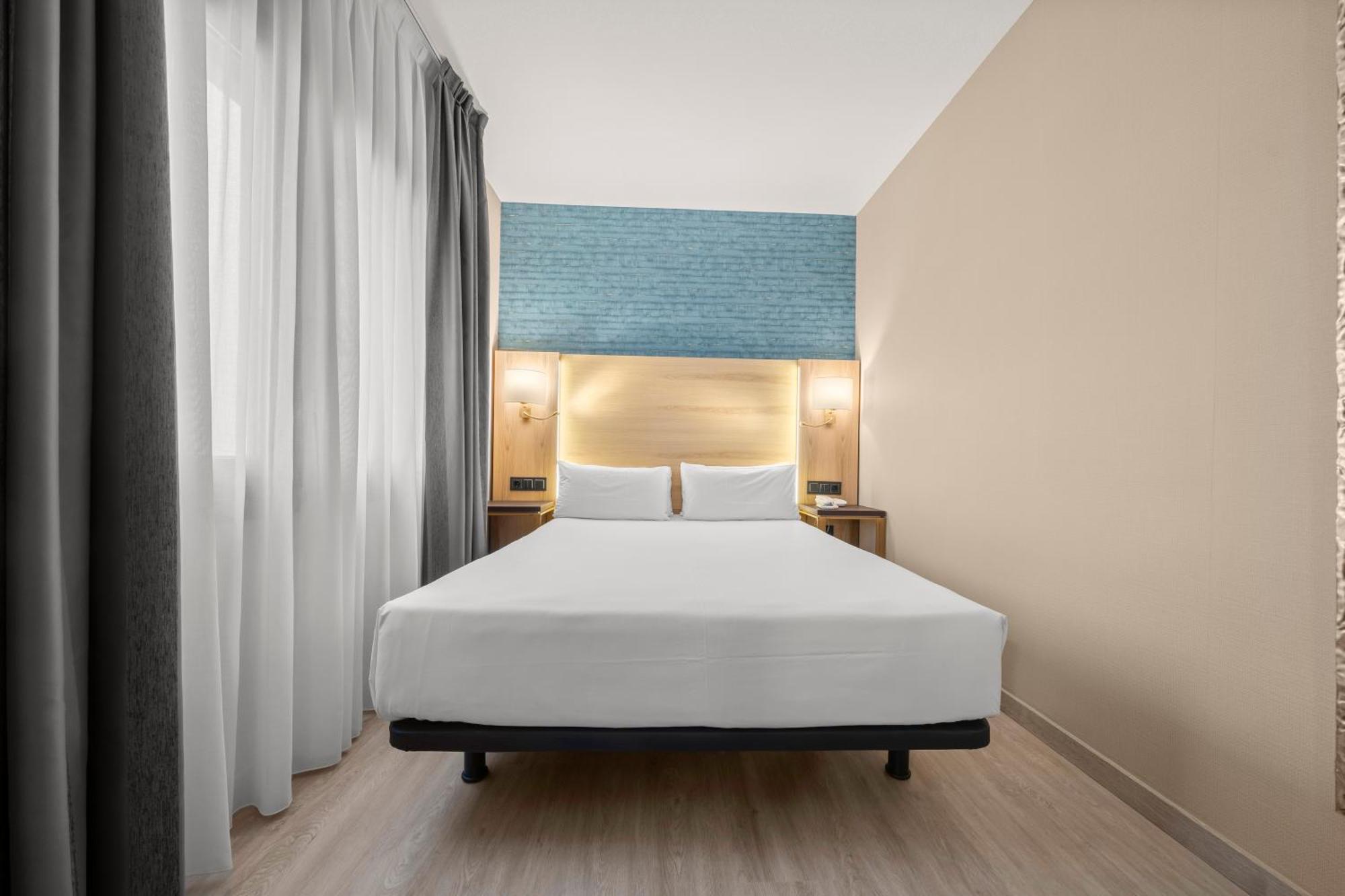 Hotel Zentral Ramiro I Oviedo Exterior photo