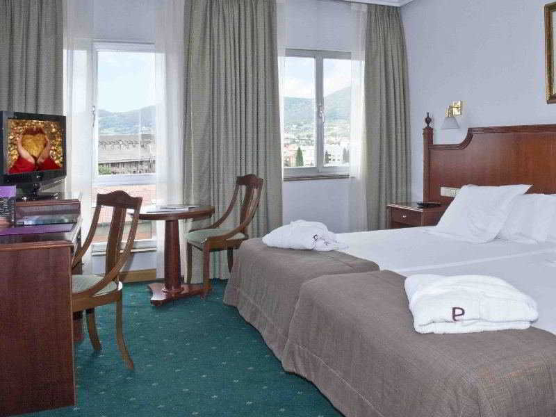 Hotel Zentral Ramiro I Oviedo Exterior photo